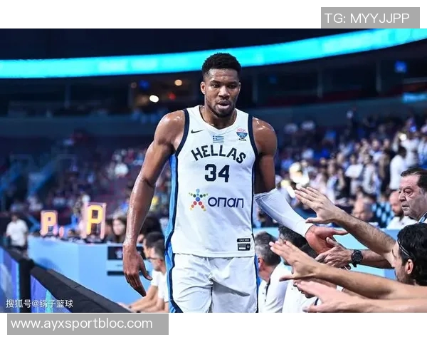 字母哥首节表现受限仅得7分2篮板失误频频遭遇严防挑战 字母哥首节表现受限仅得7分2篮板失误频频遭遇严防挑战