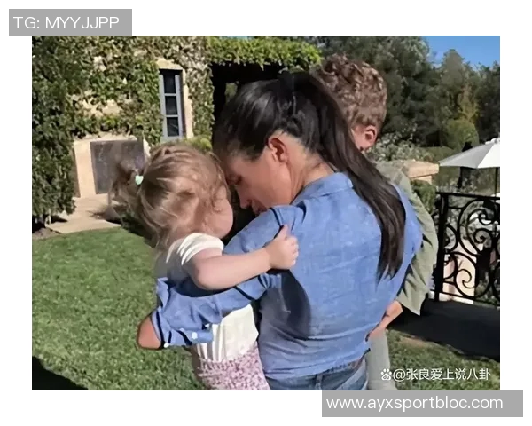 汤爹认可梅根掌管火鸡大餐称黑人女性烹饪技艺出众 汤爹认可梅根掌管火鸡大餐称黑人女性烹饪技艺出众