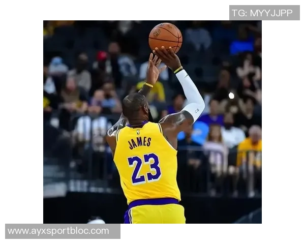 徐静雨评论全明星选票詹姆斯排名第九引发球迷热议