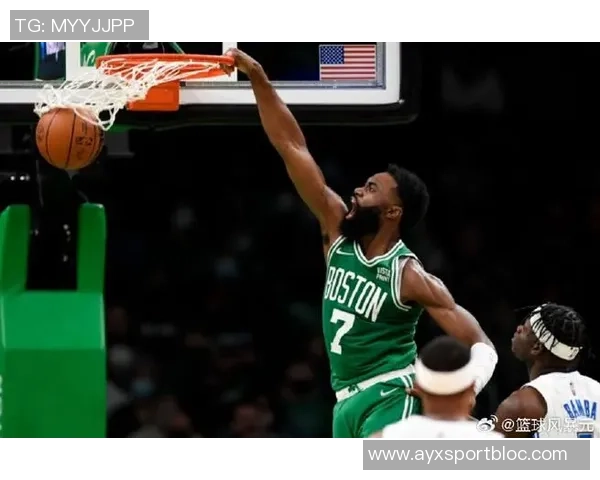 杰伦布朗表现出色却难挽败局17投10中罚球9中8独砍30分3板3助