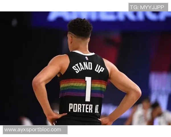 库兹马上半场表现出色连得8分贡献10分3板正负值高达9 库兹马上半场表现出色连得8分贡献10分3板正负值高达9