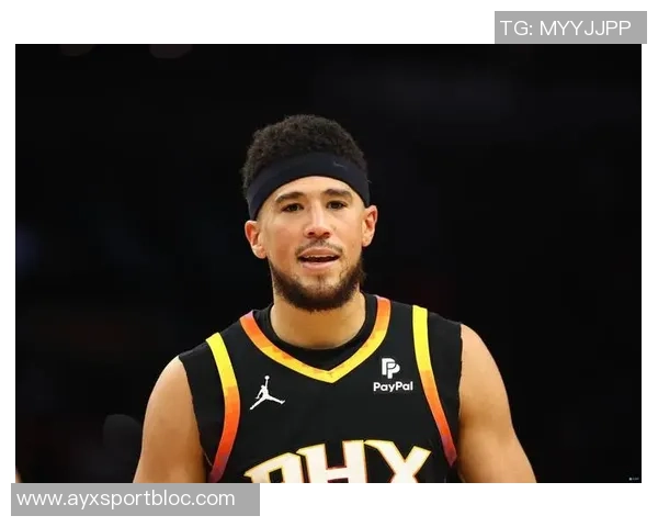 布克半场表现分析：进攻欲望强烈却命中率低贡献15分4板3助正负值高达22